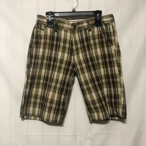 Levis Shorts Mens 32 Shoreline Plaid Flat Front Brown Tan Faux Flap Pockets